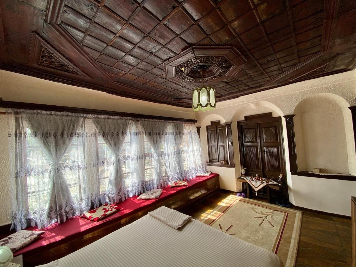 Restaurant & Guest House Semani Берат Екстер'єр фото