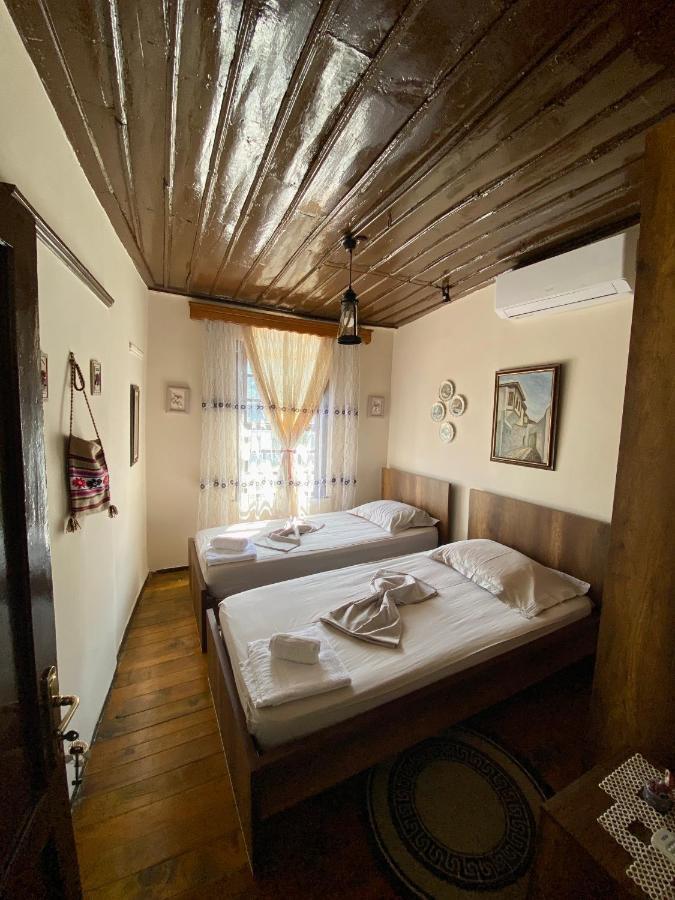 Restaurant & Guest House Semani Берат Екстер'єр фото